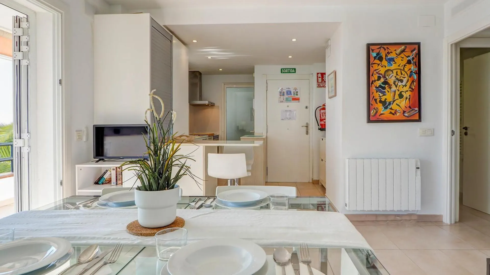Balmins White By Hello Homes Sitges 0*,  Spain