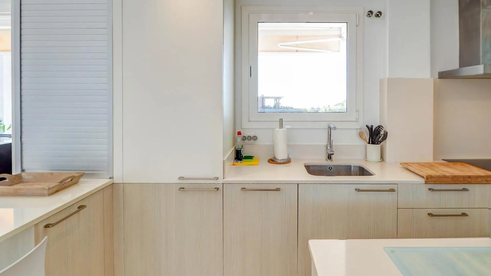 Balmins White By Hello Homes Sitges